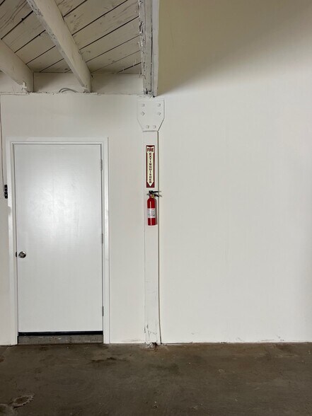 1922 W Rosecrans Ave, Gardena, CA à louer - Photo intérieure – Image 3 sur 22