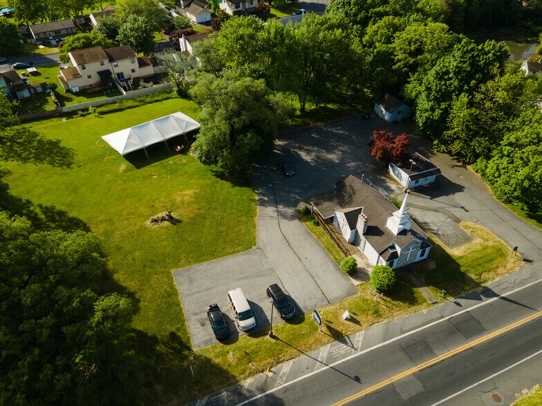 1860 E Emmaus Ave, Allentown, PA à vendre - Aérien – Image 2 sur 3
