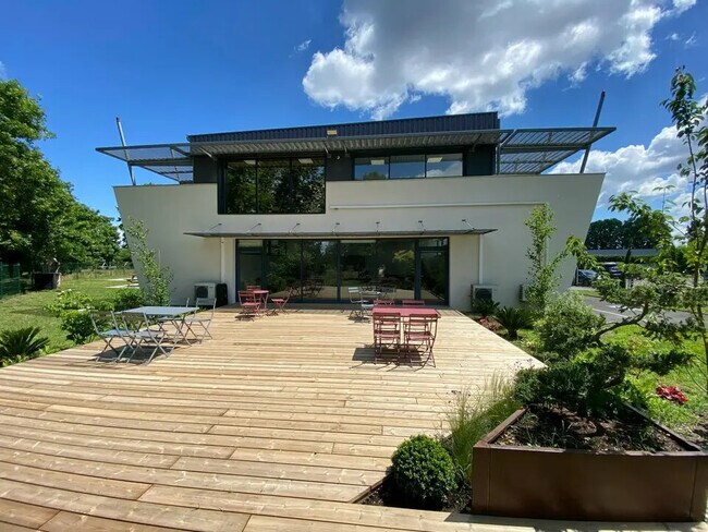 Plus de détails pour Bureau à louer