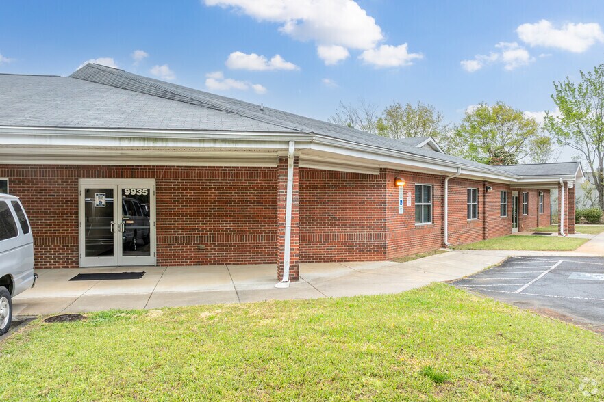 9935 Packard St, Pineville, NC à vendre - Photo de l’immeuble – Image 3 sur 4