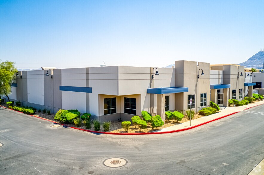 7700 Eastgate Rd, Henderson, NV à louer - Photo de l’immeuble – Image 2 sur 13
