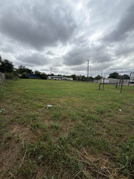 1931 N Lewis Ave, Tulsa, OK à vendre - Photo de l’immeuble – Image 2 sur 4