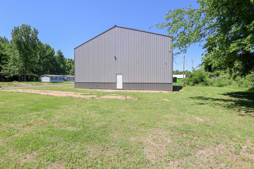 240 Ball Park Loop, Ledbetter, KY à vendre - Photo de l’immeuble – Image 3 sur 24