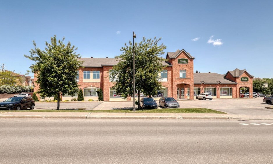 123 Boul Industriel, Repentigny, QC à louer - Photo de l’immeuble – Image 2 sur 3