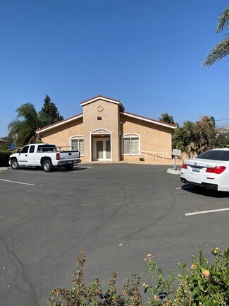 Plus de détails pour 337 E Harvard Blvd, Santa Paula, CA - Spécialisé à vendre
