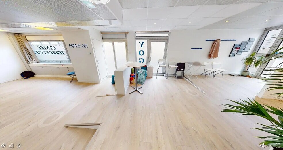 Bureau dans Paris à louer - Photo de l’immeuble – Image 3 sur 7