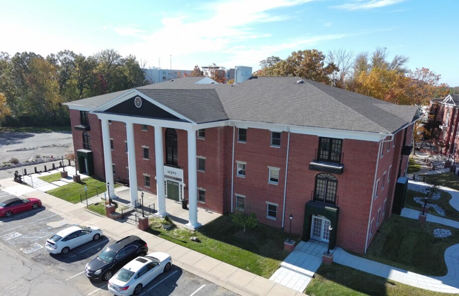 10293 N Meridian St, Indianapolis, IN à louer - Photo de l’immeuble – Image 1 sur 3