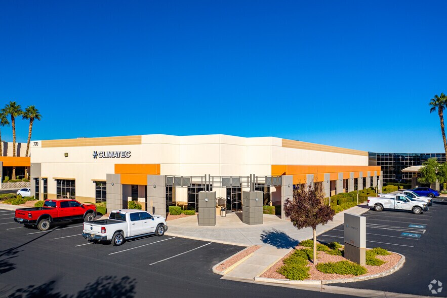 770 Pilot Rd, Las Vegas, NV à louer - Photo de l’immeuble – Image 3 sur 7
