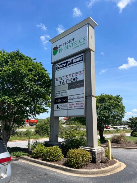 2-100 Halter Dr, Piedmont, SC à louer - Photo de l’immeuble – Image 3 sur 7