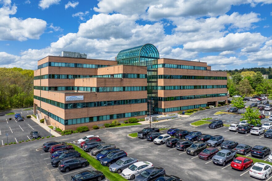 293 Boston Post Rd W, Marlborough, MA à louer - Photo de l’immeuble – Image 1 sur 16