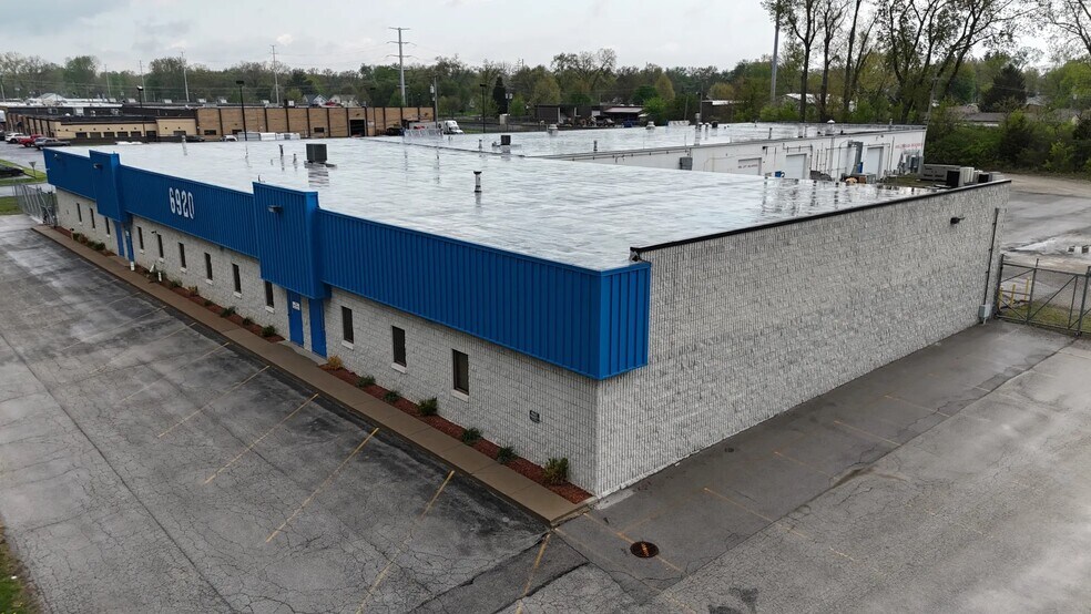 6920 Hall St, Holland, OH à vendre - Photo de l’immeuble – Image 1 sur 5