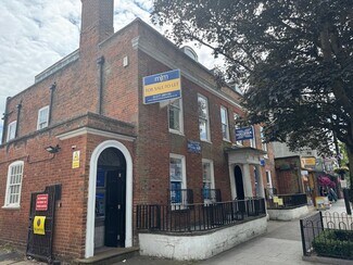 Plus de détails pour 12 High St, Brentwood - Bureau/Local commercial à louer
