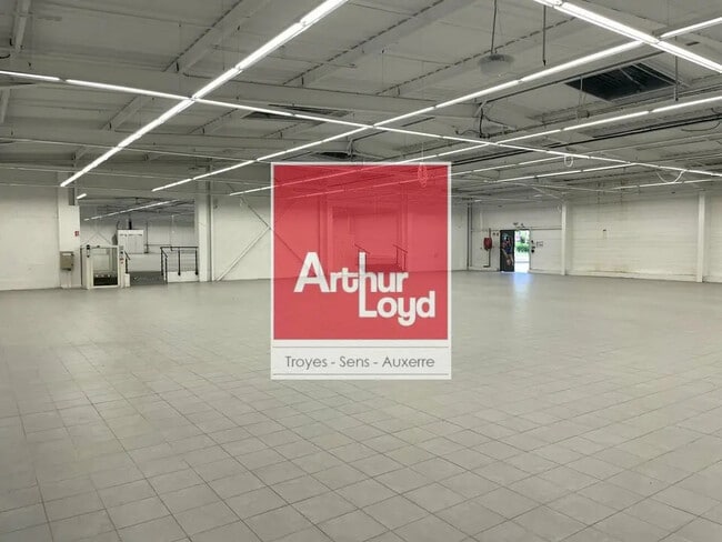 Plus de détails pour Local commercial à louer