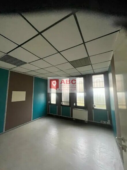 Bureau dans Montpellier à vendre - Photo de l’immeuble – Image 2 sur 4