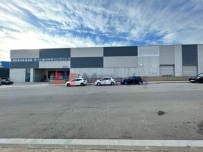 Industriel/Logistique dans Sant Esteve Sesrovires, Barcelona à louer Photo de l’immeuble– Image 2 sur 13