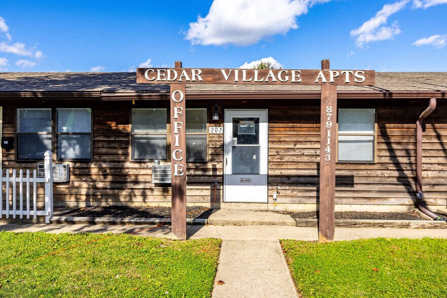 207 W Funderburg Rd, Fairborn, OH à vendre - Photo de l’immeuble – Image 3 sur 28