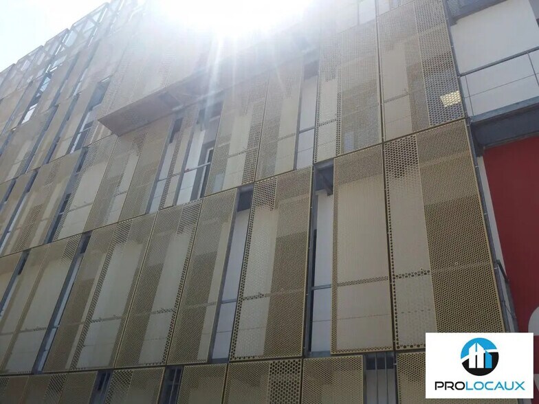 Bureau dans Grenoble à louer - Photo de l’immeuble – Image 2 sur 13