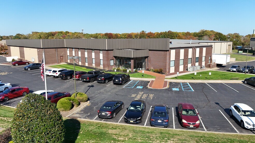 2230 Landmark Pl, Manasquan, NJ à louer - Photo de l’immeuble – Image 3 sur 9