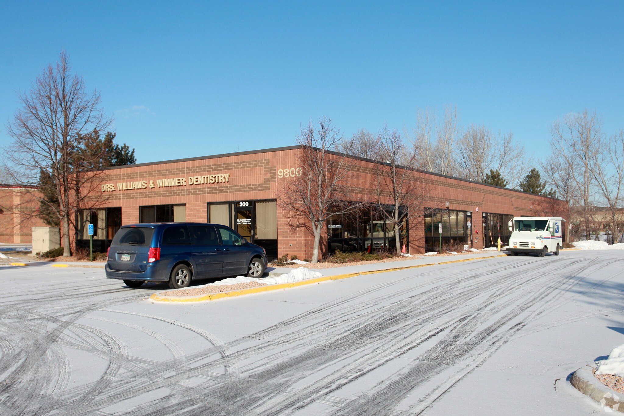 9800 Rockford Rd, Plymouth, MN à vendre Photo principale– Image 1 sur 3