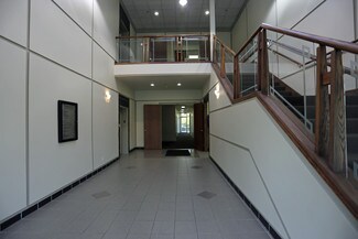 Plus de détails pour 20171 92A Ave, Langley Twp, BC - Local commercial à louer