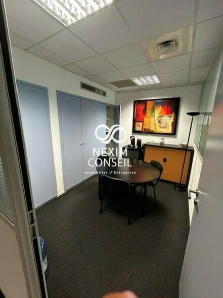 Bureau dans Asnières-sur-Seine à vendre - Photo de l’immeuble – Image 2 sur 5