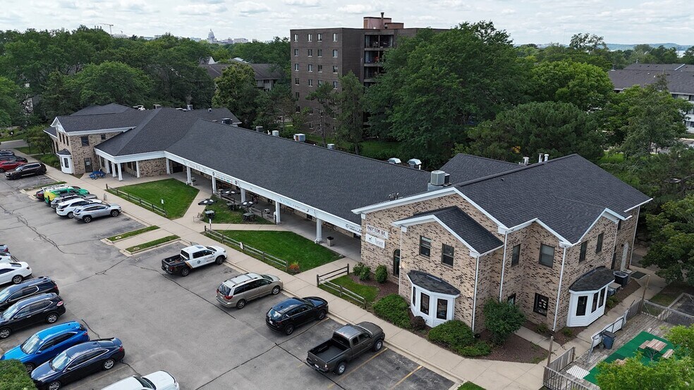 1702-1740 Fordem Ave, Madison, WI à louer - Photo de l’immeuble – Image 1 sur 33