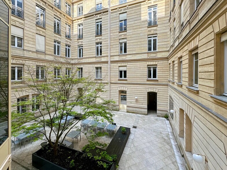32 Avenue Kléber, Paris à louer - Photo de l’immeuble – Image 2 sur 26