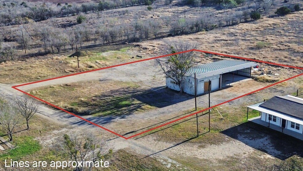 15705 Jacobson Rd, Del Valle, TX à louer - Photo de l’immeuble – Image 2 sur 8
