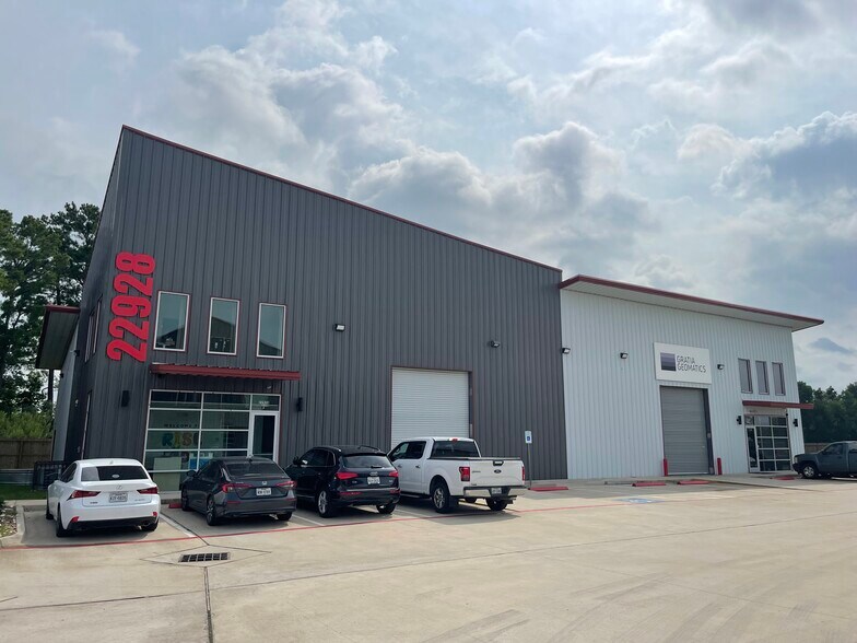 22936 Kuykendahl Rd, Spring, TX à louer - Photo de l’immeuble – Image 3 sur 24