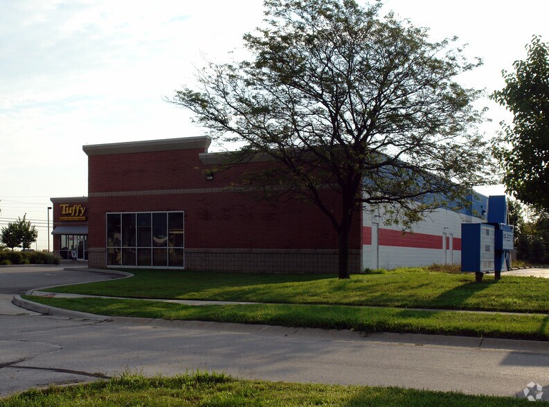 27140 Oakmead Dr, Perrysburg, OH à louer - Photo de l’immeuble – Image 3 sur 4