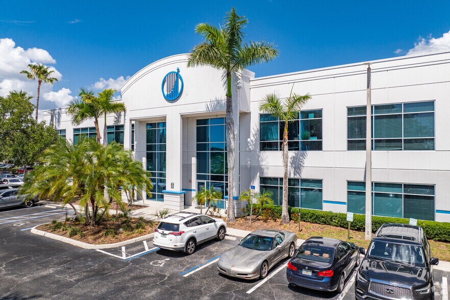 2511 Corporate Way, Palmetto, FL à louer - Photo de l’immeuble – Image 1 sur 28