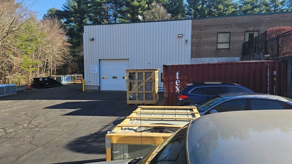 115 Mendon St, Bellingham, MA à louer - Photo de l’immeuble – Image 3 sur 10