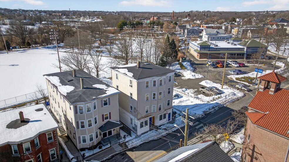 528 Charles St, Providence, RI à vendre - Photo de l’immeuble – Image 2 sur 52