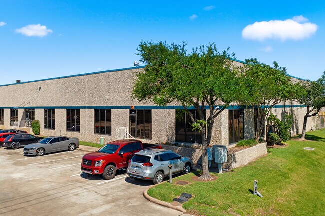 Plus de détails pour 18207 Chisholm Trl, Houston, TX - Local d'activités, Industriel/Logistique à louer