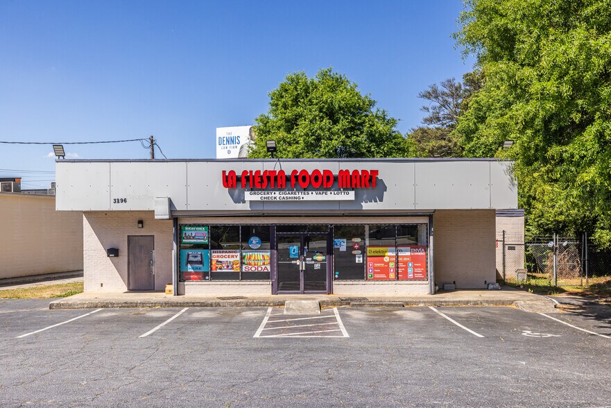 3296 Northcrest Rd, Atlanta, GA à vendre - Photo de l’immeuble – Image 2 sur 14