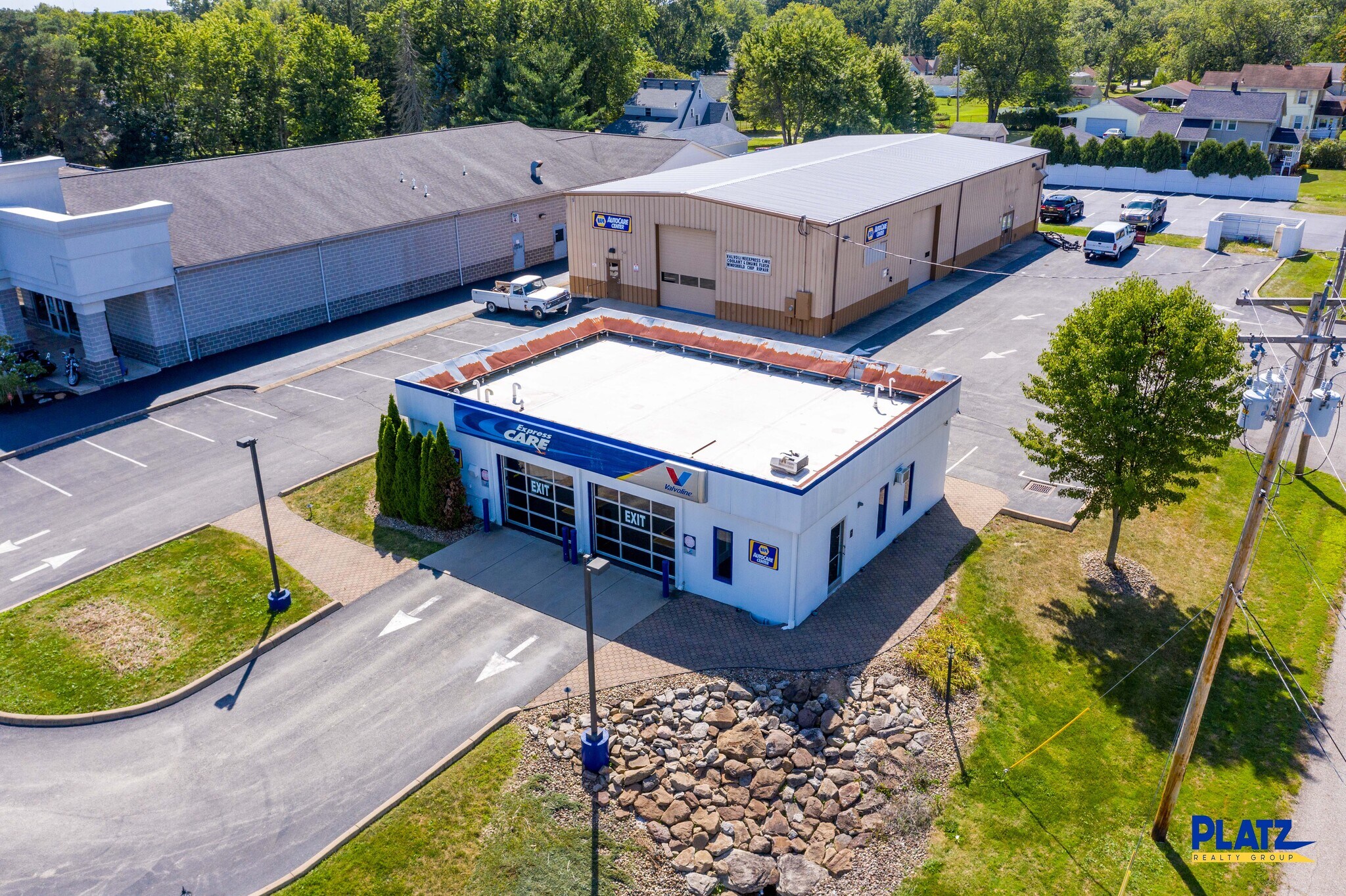4877 Mahoning Ave, Warren, OH à vendre Photo de l’immeuble– Image 1 sur 22