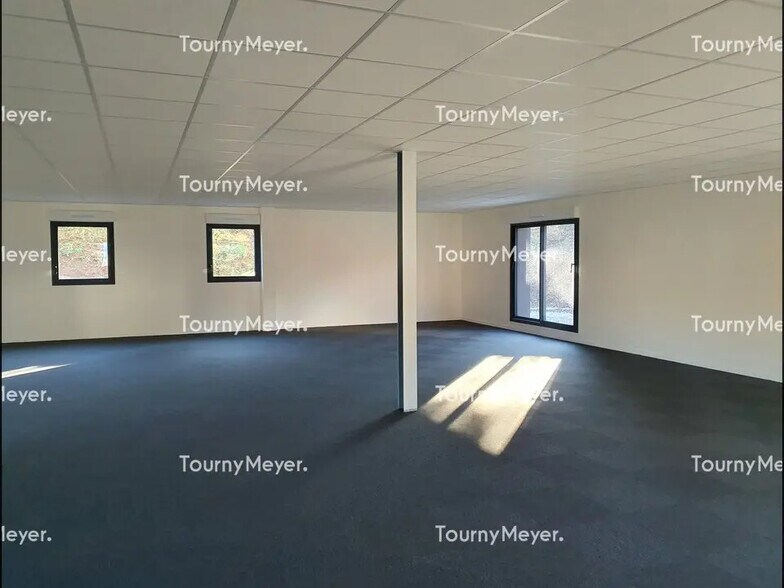 Bureau dans Larmor-Plage à louer - Photo de l’immeuble – Image 3 sur 4