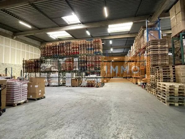 Industriel/Logistique dans Chennevières-sur-Marne à louer - Photo de l’immeuble – Image 3 sur 5