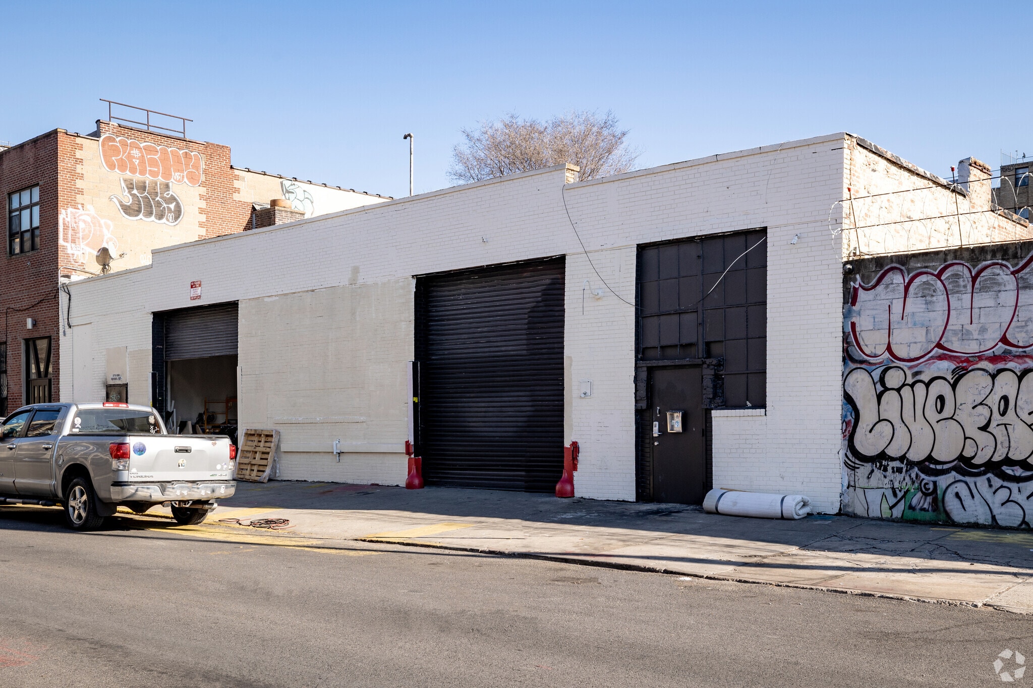 272-280 Seigel St, Brooklyn, NY à louer Photo principale– Image 1 sur 82