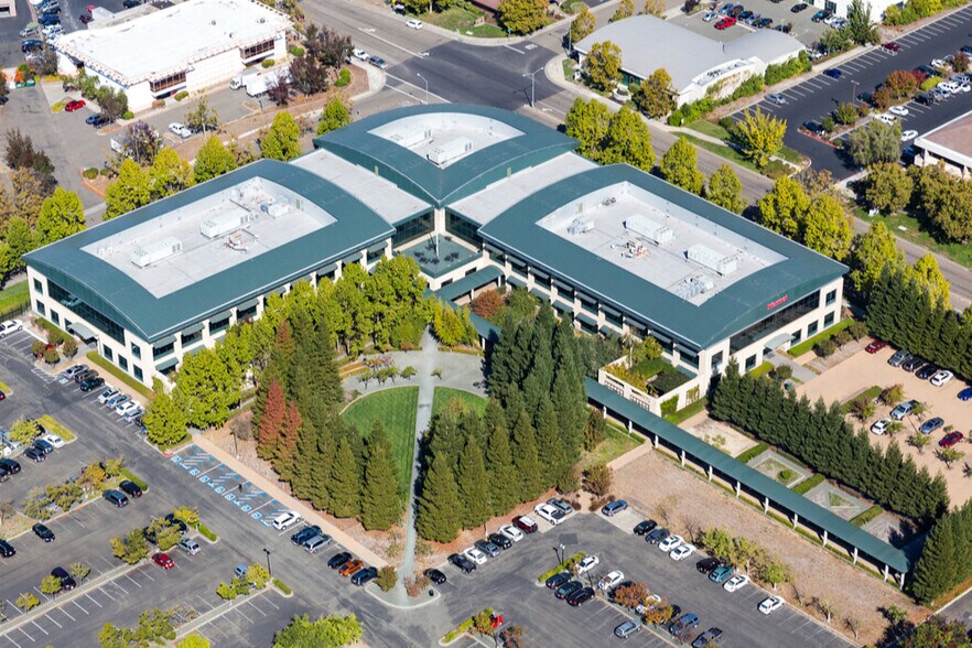 5789 State Farm Dr, Rohnert Park, CA à louer - Aérien – Image 2 sur 7