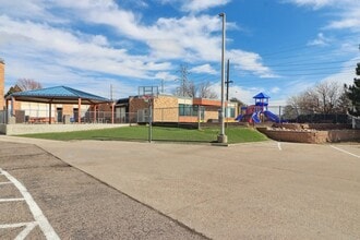 13680 E 14th Pl, Aurora, CO à louer Photo intérieure– Image 2 sur 8