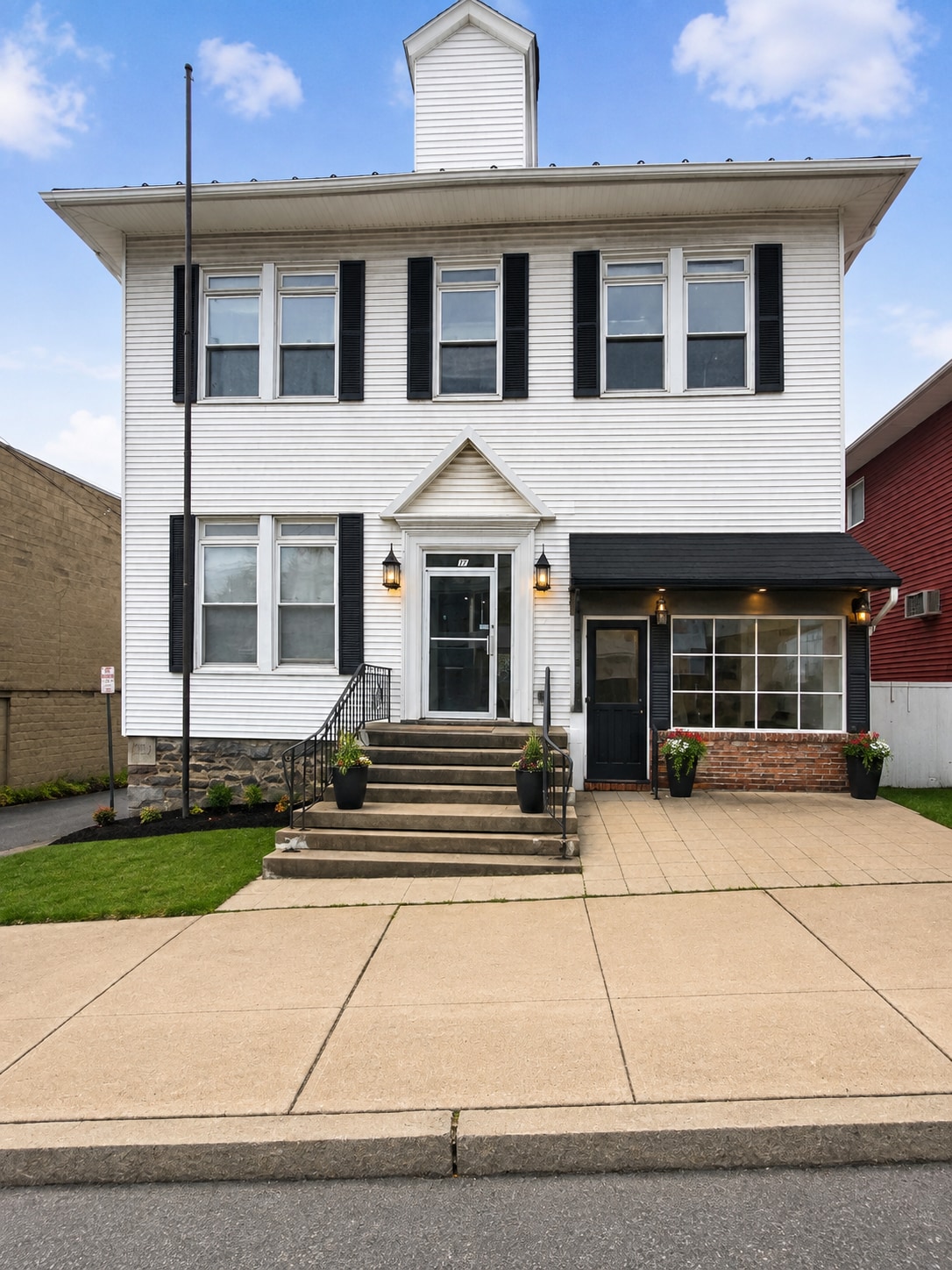 17 E Carey St, Plains, PA à louer Photo de l’immeuble– Image 1 sur 13