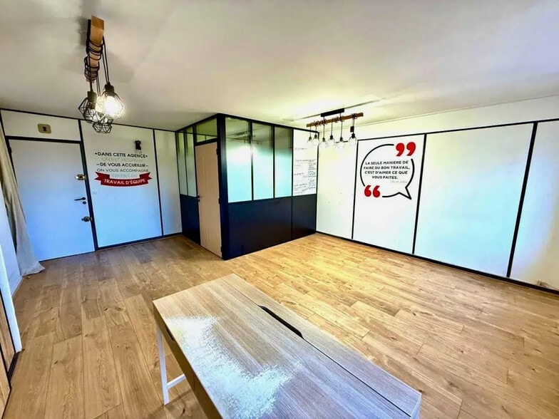 Bureau dans Évry-Courcouronnes à louer - Photo intérieure – Image 3 sur 4