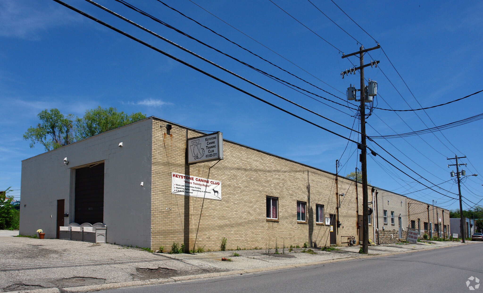 2930-2942 Industrial Blvd, Bethel Park, PA à louer Photo principale– Image 1 sur 6