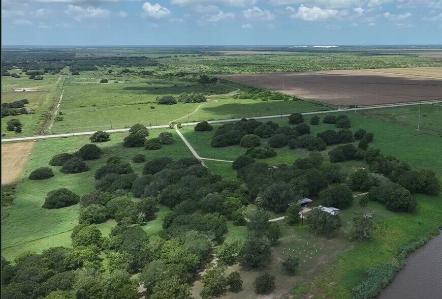 19313 Texas 172, La Ward, TX à vendre - Photo de l’immeuble – Image 2 sur 2