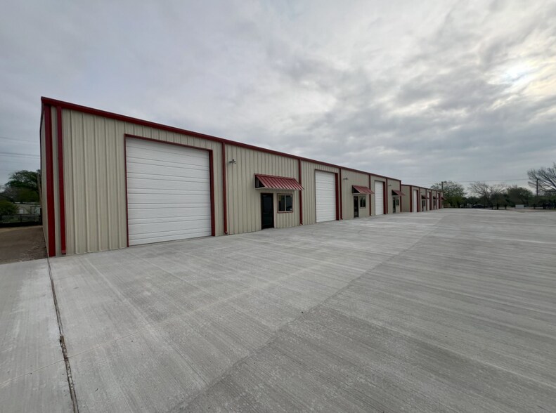 12710 Rendon Rd, Burleson, TX à louer - Photo de l’immeuble – Image 3 sur 6