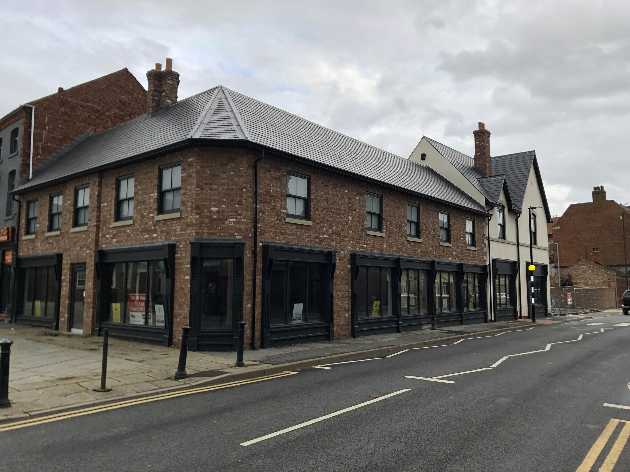 Silver St, Doncaster à louer Photo de l’immeuble– Image 1 sur 4