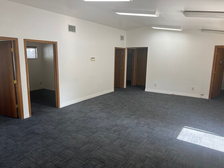 1675 N Freedom, Provo, UT à louer - Photo de l’immeuble – Image 3 sur 4