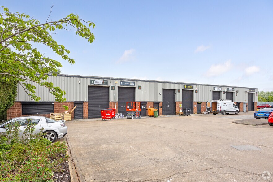 6 Bontoft St, Hull à louer - Photo principale – Image 1 sur 3
