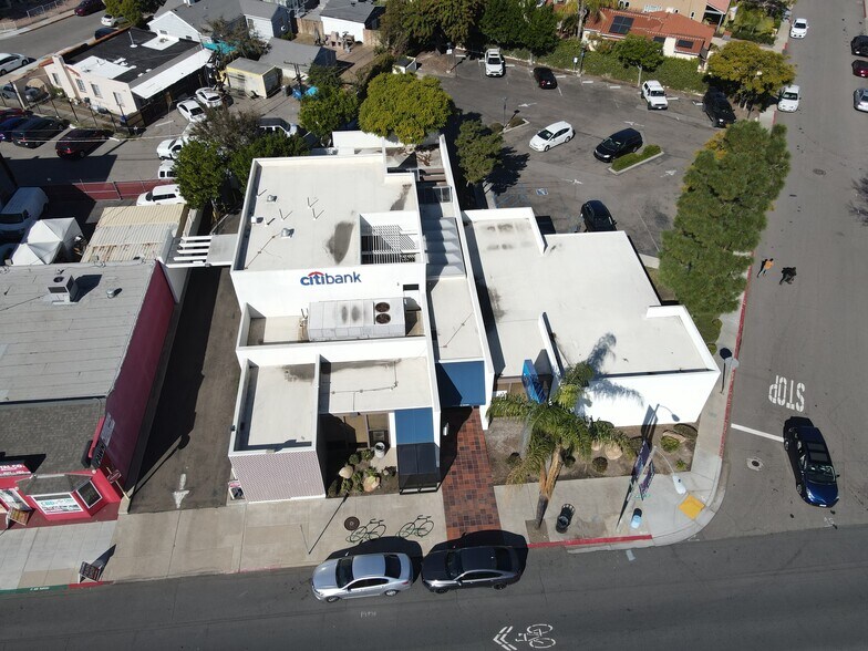 5998 El Cajon Blvd, San Diego, CA à vendre - Photo de l’immeuble – Image 2 sur 8